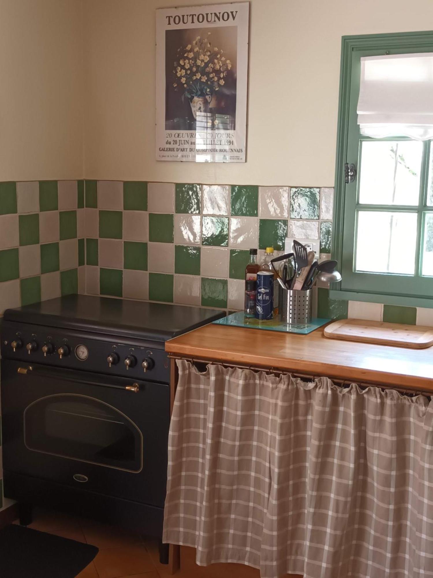 Le Logis Du Pressoir Self Catering Gites In Beautiful 18Th Century Estate In The Heart Of The Loire Valley With Heated Pool And Extensive Grounds. Les Bois-d'Anjou Szoba fotó